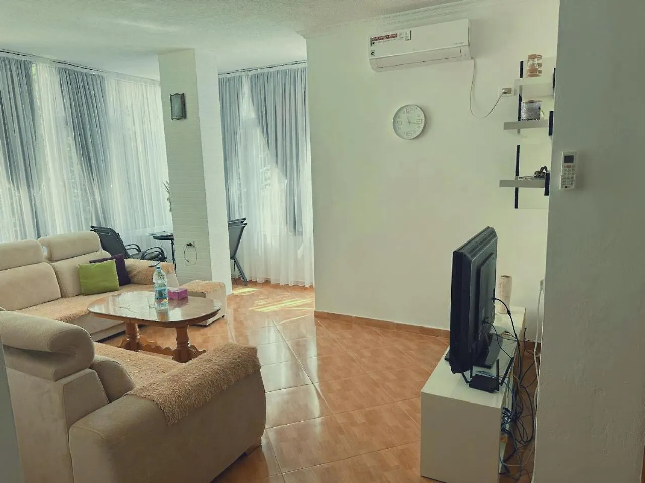 Aral Apartments Golem